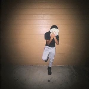 Meet your Posher, Kameron